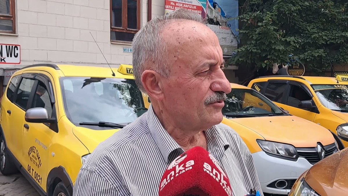 Artvin pazarında üzümün kilosu 100 liraya çıktı, pazarcılar satış yapamıyor