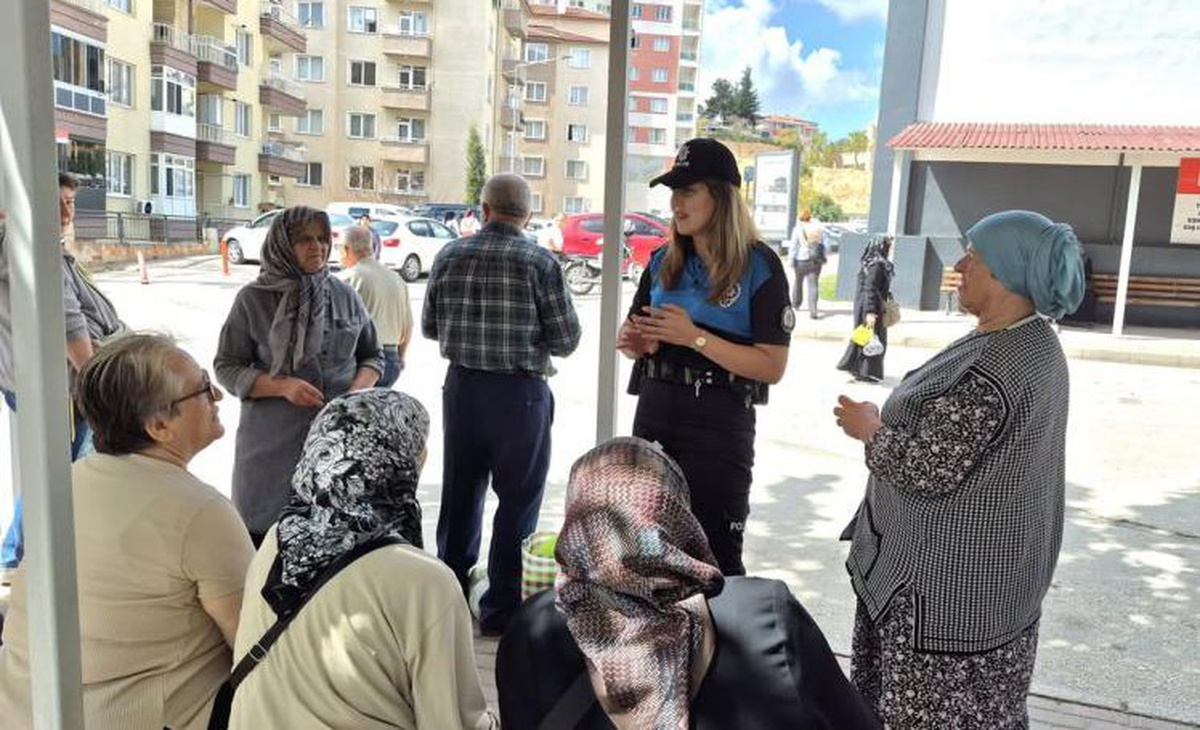 Bilecik’te polis, 36 vatandaşı dolandırıcılık ve güvenlik konusunda bilgilendirdi