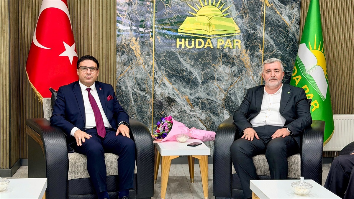 CHP Diyarbakır İl Başkanı Eke, HÜDA PAR İl Başkanı Gülsever ile bir araya geldi