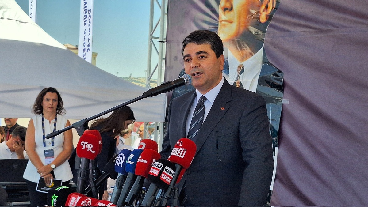 DP Genel Başkanı Uysal, Fon Krizi'nde 86 milyonun zarar gördüğünü söyledi