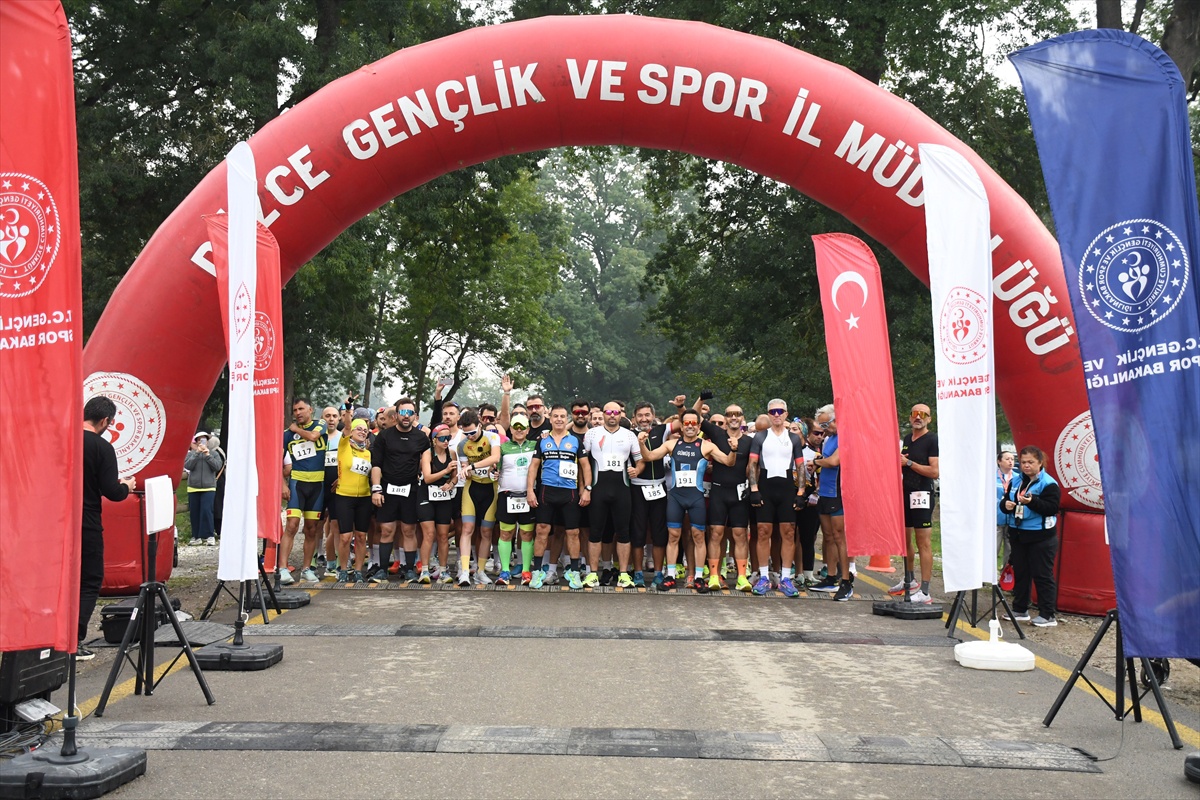 Düzce Gölyaka'da 2. Efteni Duatlonu 23 ilden 230 sporcunun katılımıyla yapıldı