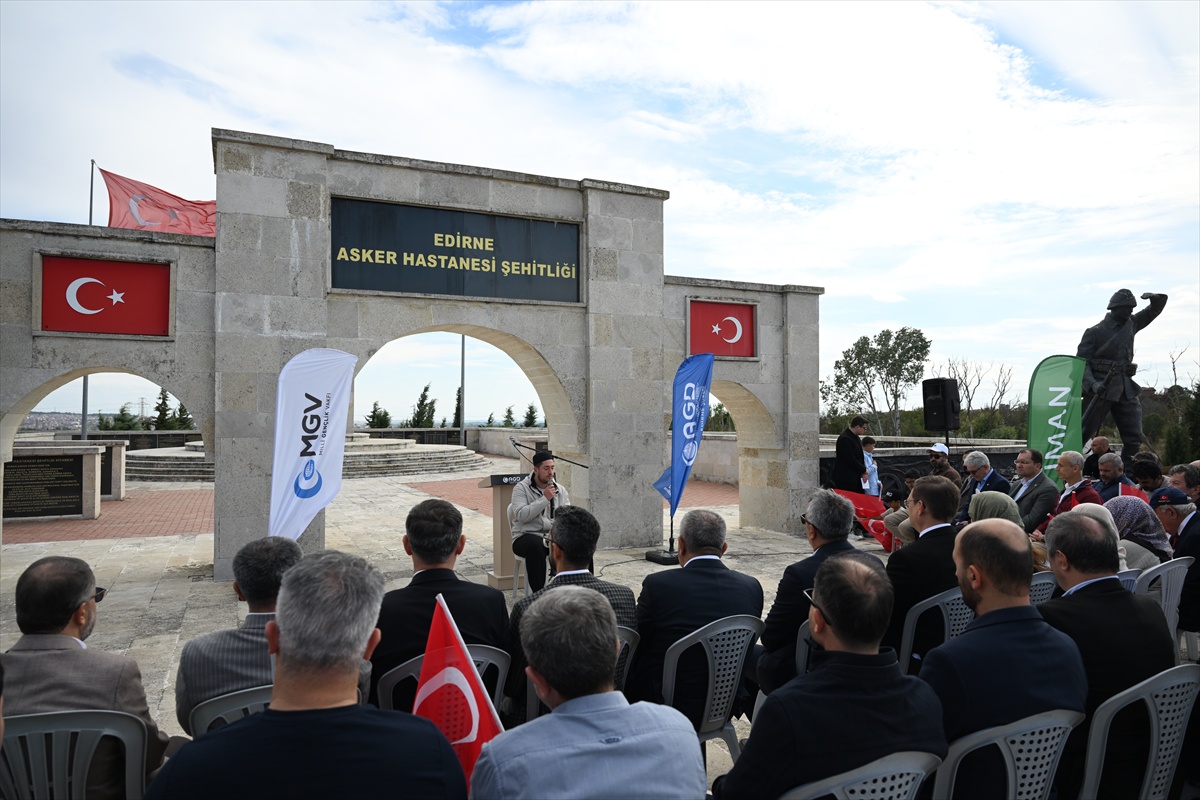 Edirne Asker Hastanesi Şehitliği'nde anma programı düzenlendi