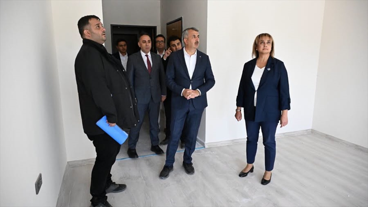 Edirne Valisi Sezer, 43 bin metrekarelik huzurevi projesini yerinde inceledi