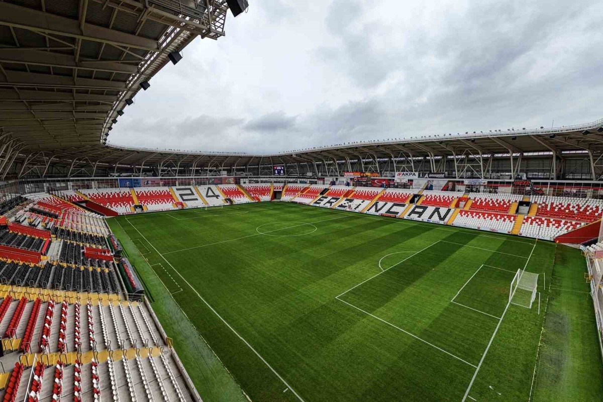 Erzincanspor iç saha maçlarını 12 bin 981 kişilik 13 Şubat Şehir Stadyumu’nda oynuyor