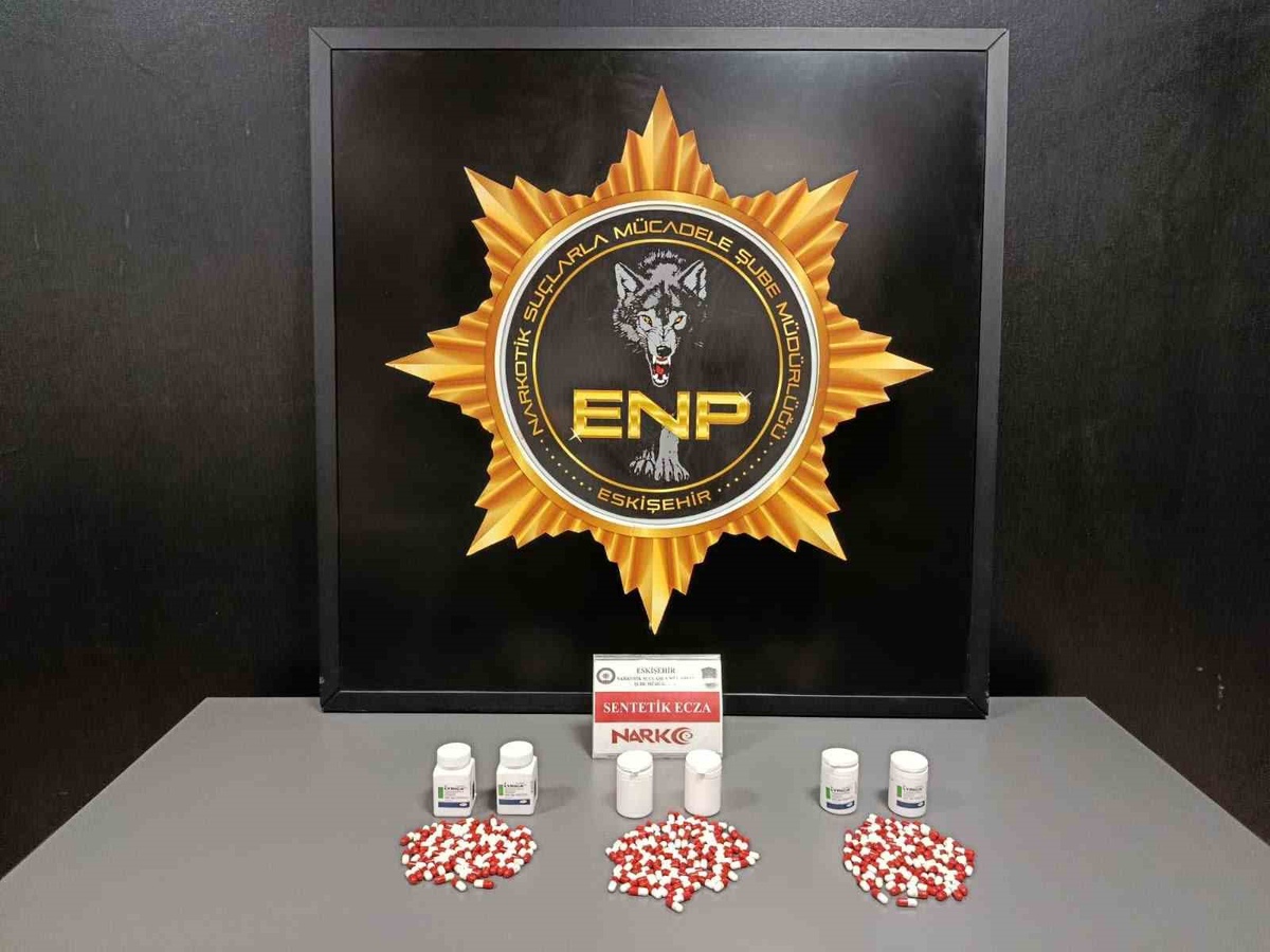 Eskişehir'de narkotik operasyonunda 271 sentetik ecza yakalandı, 1 şüpheli tutuklandı