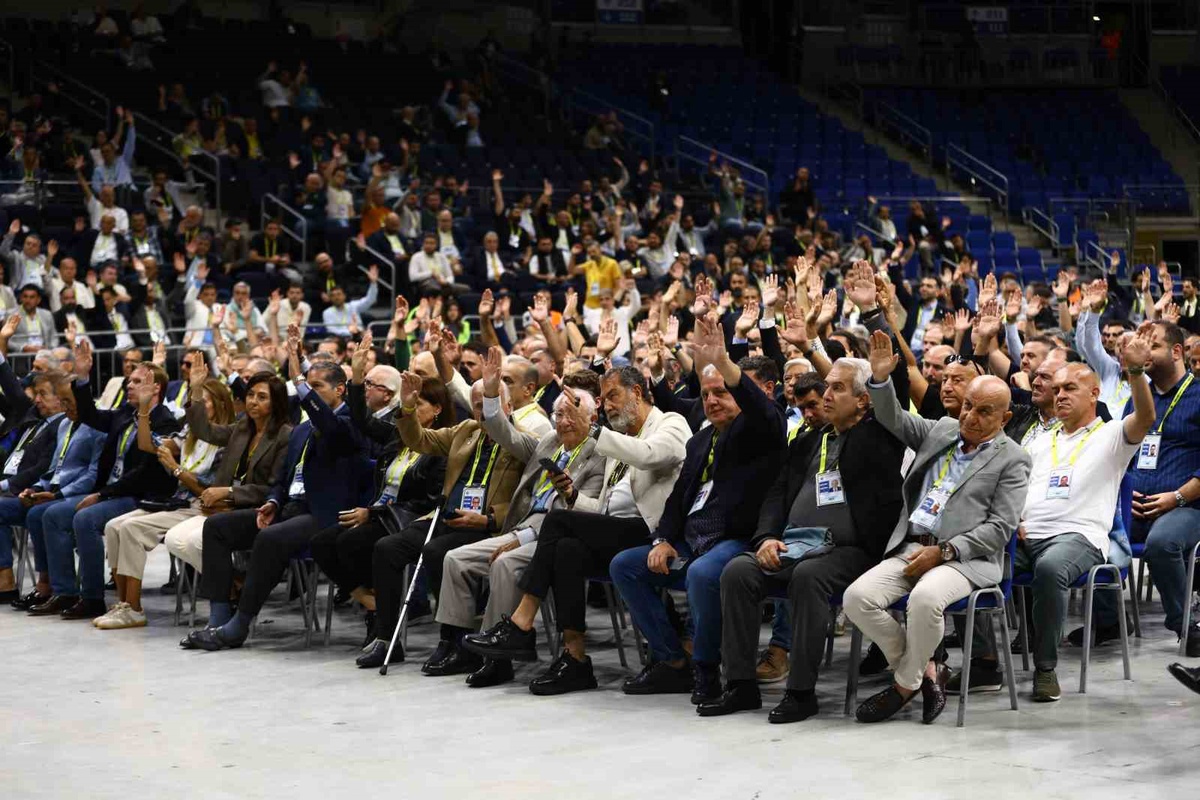 Fenerbahçe yönetim ve denetim kurulu 01.03.2026-31.05.2026 dönemi için ibra edildi