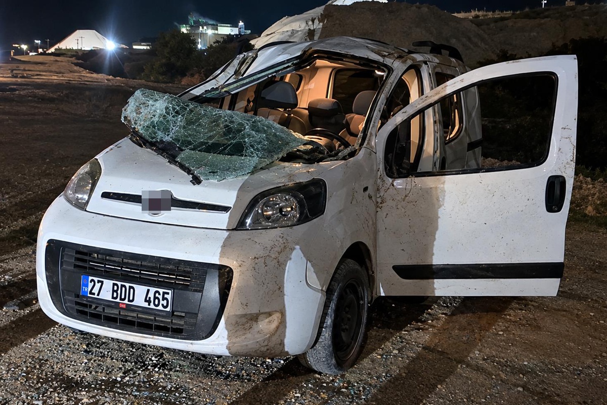 Gaziantep'te daha önce 7 kişinin öldüğü yolda yeni kazada 6 kişi yaralandı
