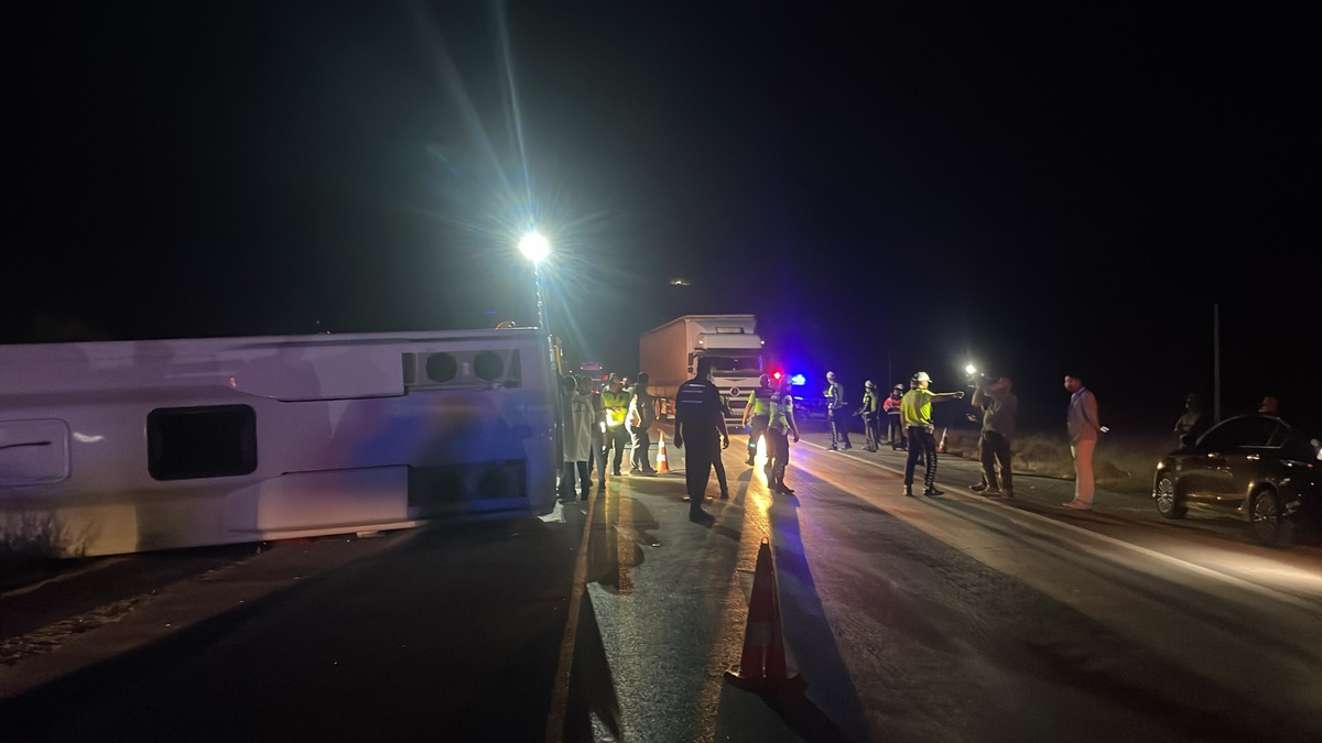 Gaziantep Valiliği'nden 7 kişinin hayatını kaybettiği kazaya ilişkin açıklama: 1'i ağır 13 yaralının tedavisi sürüyor