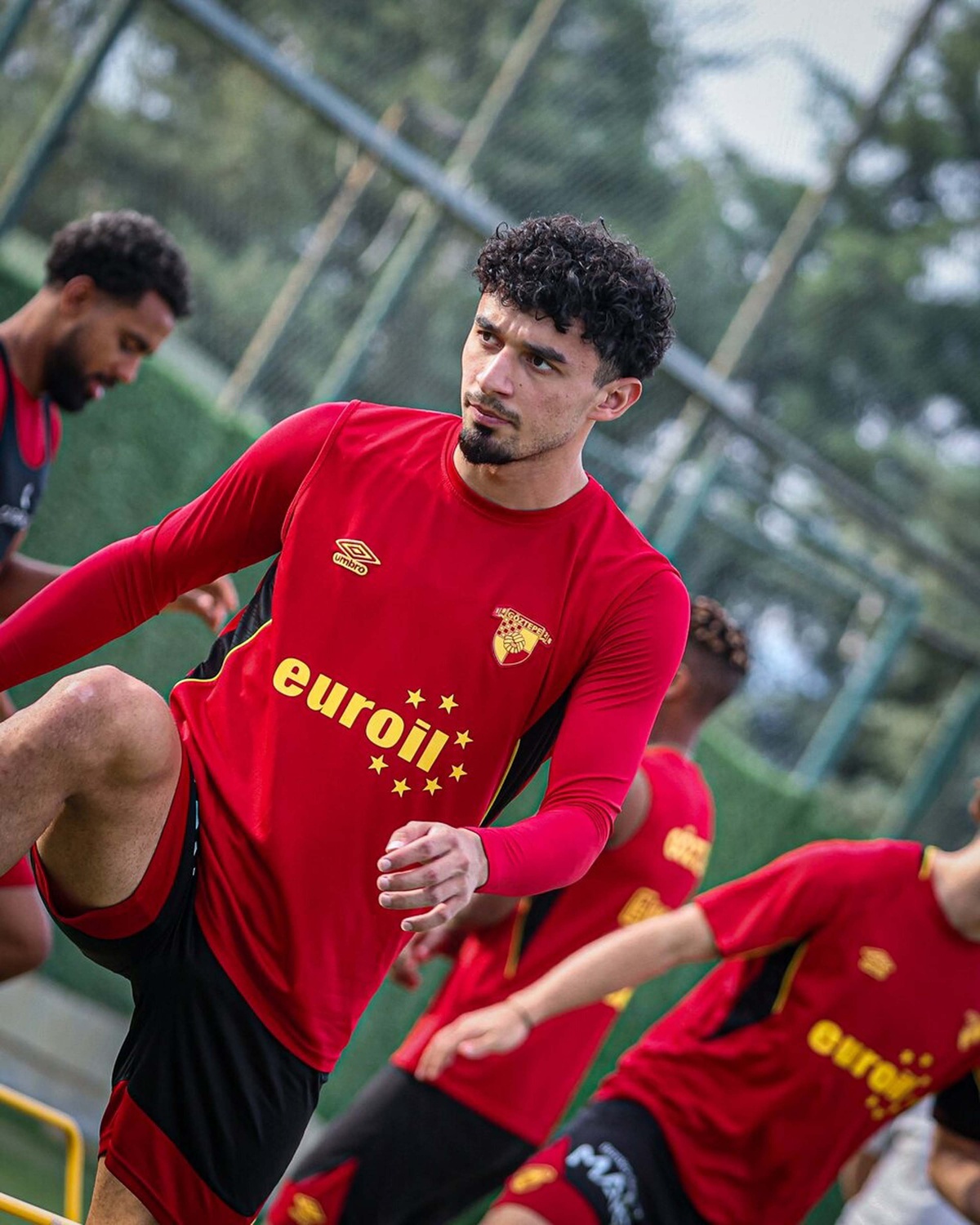 İlk 6 haftayı 17. sırada bitiren Göztepe, Eyüpspor deplasmanı hazırlıklarına başladı
