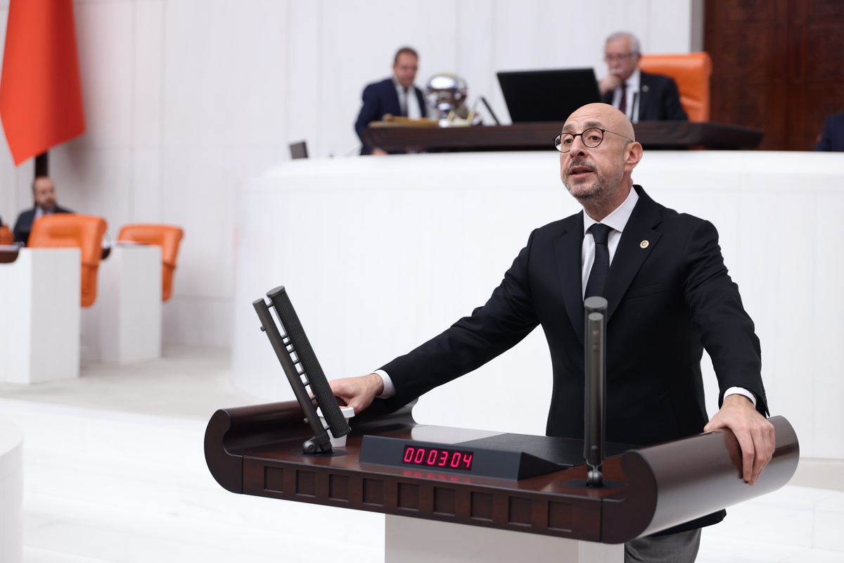 İYİ Partili Poyraz'dan AK Partili Çelik'e: ''Ortada bir iddia varsa' ile başlayan cümle kurmak için biraz geç kaldınız'