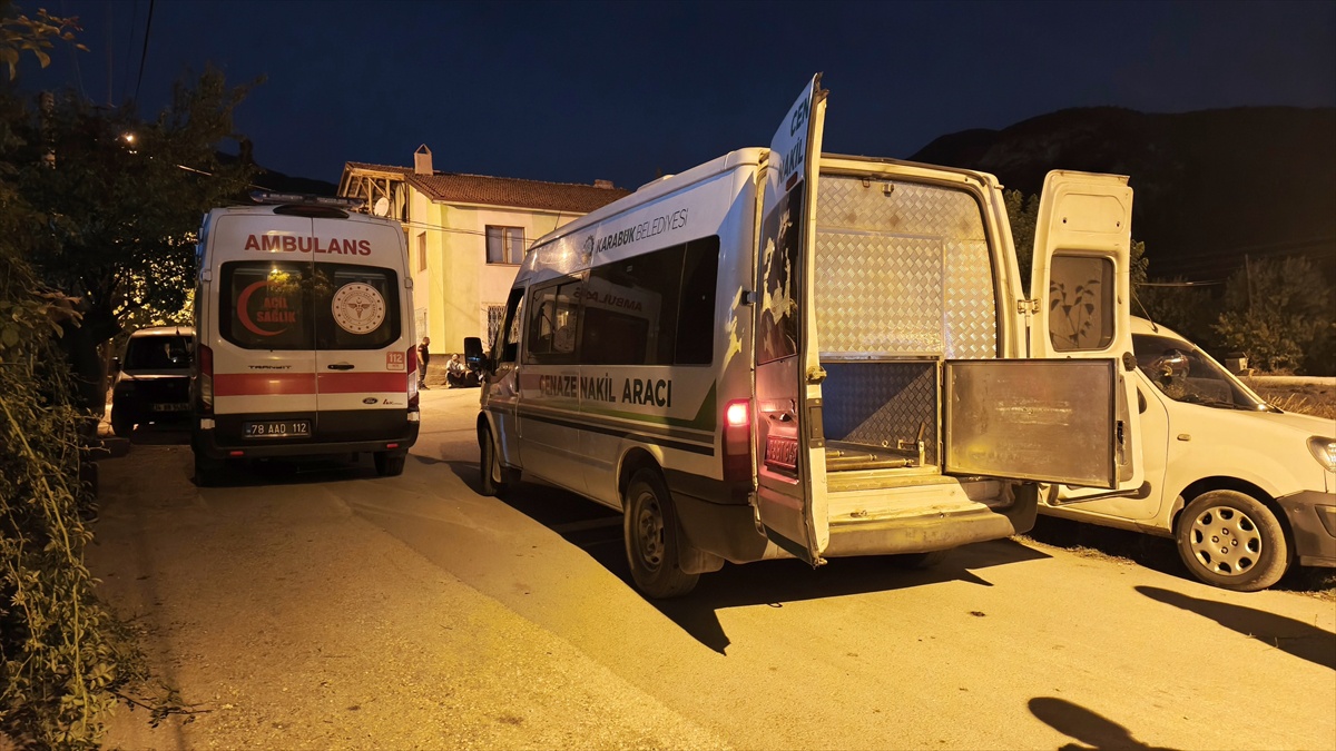 Karabük'te 71 yaşındaki adamın cansız bedeni, müstakil evin ikinci katında bulundu