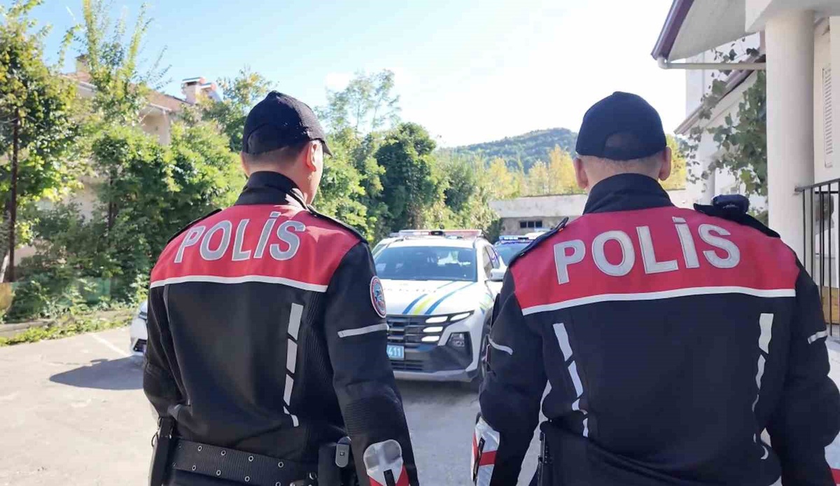 Kastamonu Cide’de NARVAS denetiminde 690 kişinin kimlik sorgusu yapıldı