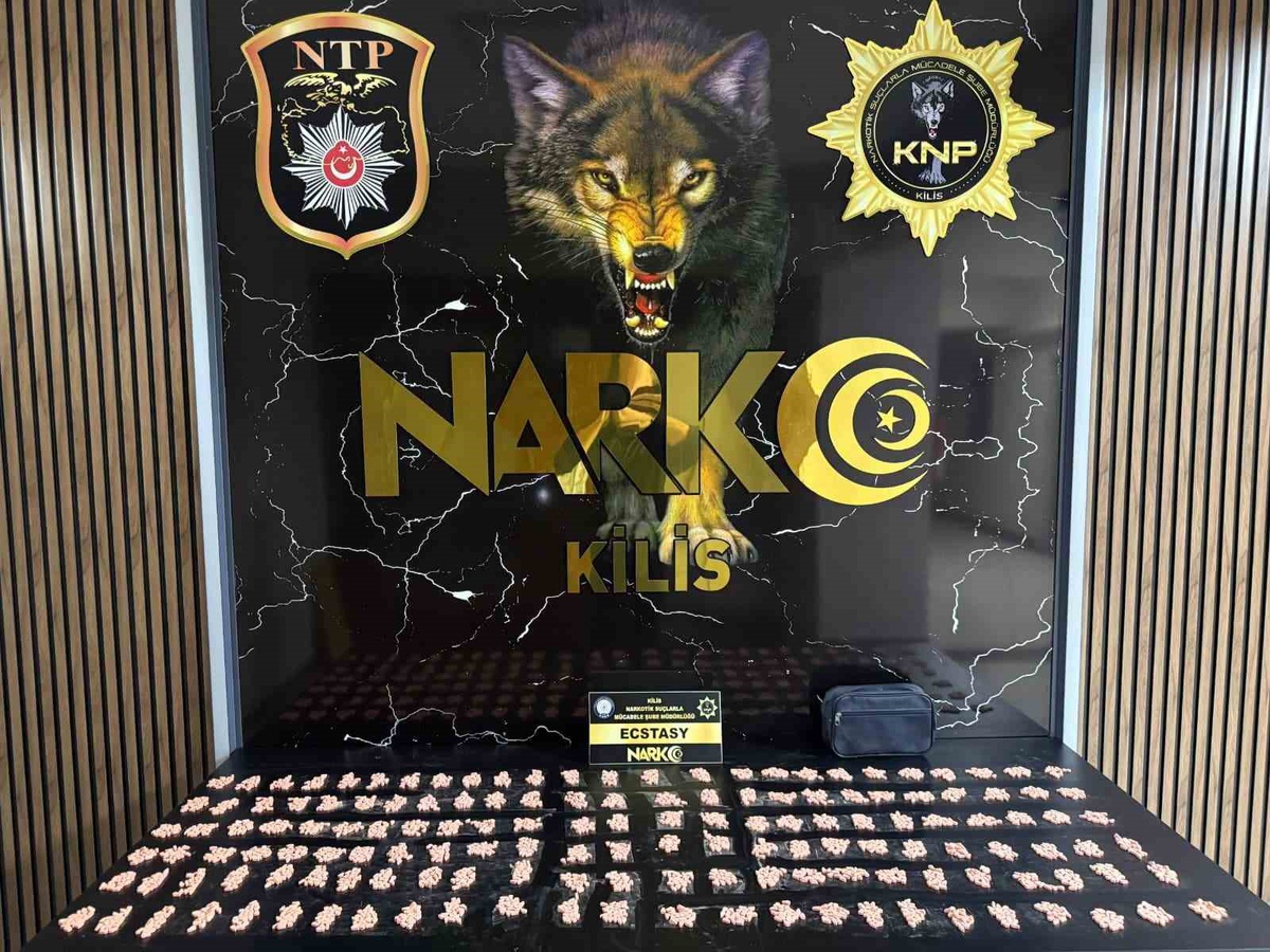 Kilis’te 3 bin captagon hapla yakalanan 2 şüpheli tutuklandı