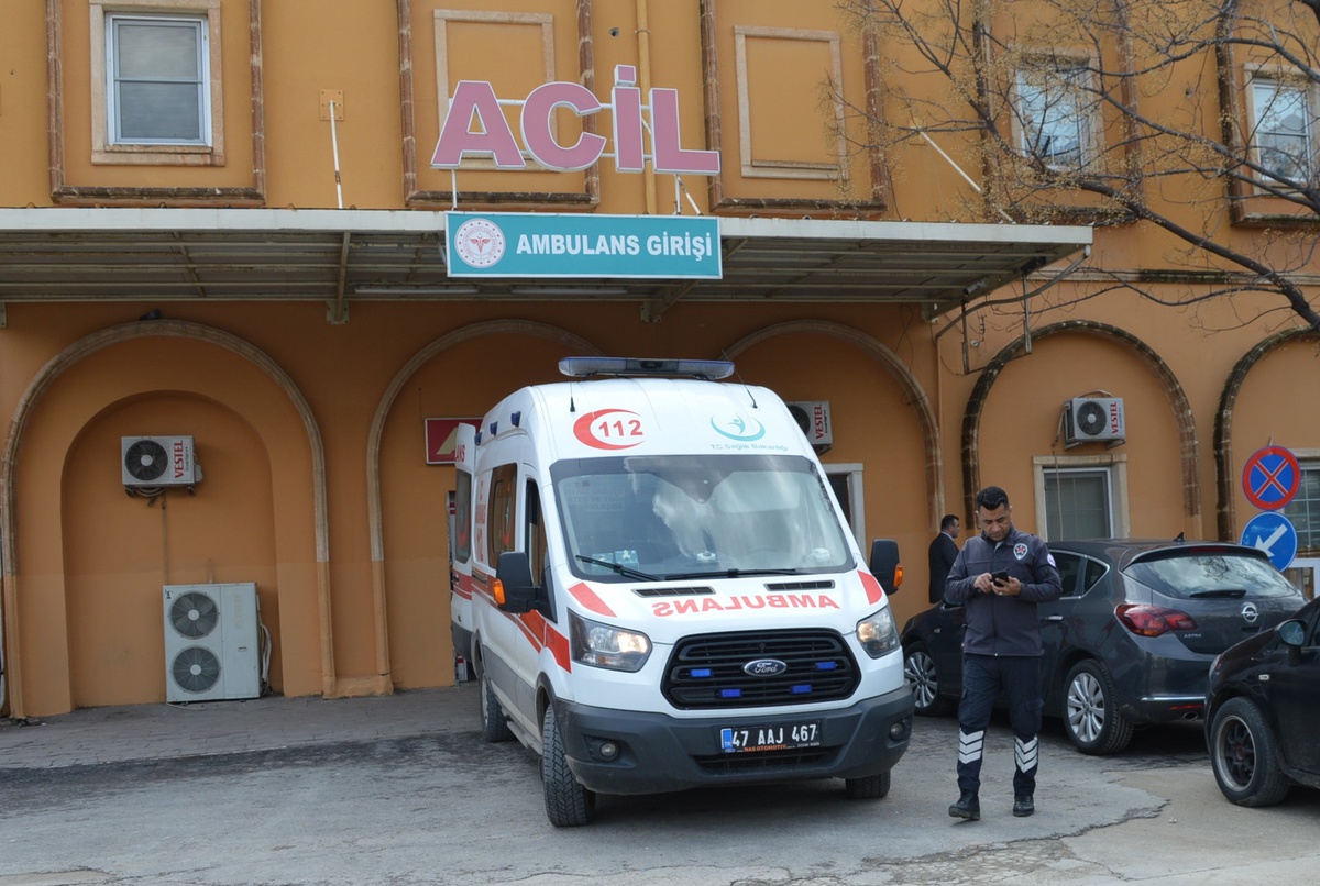 Mardin Kızıltepe'de akraba aileler arasında taşlı sopalı kavgada 6 kişi yaralandı