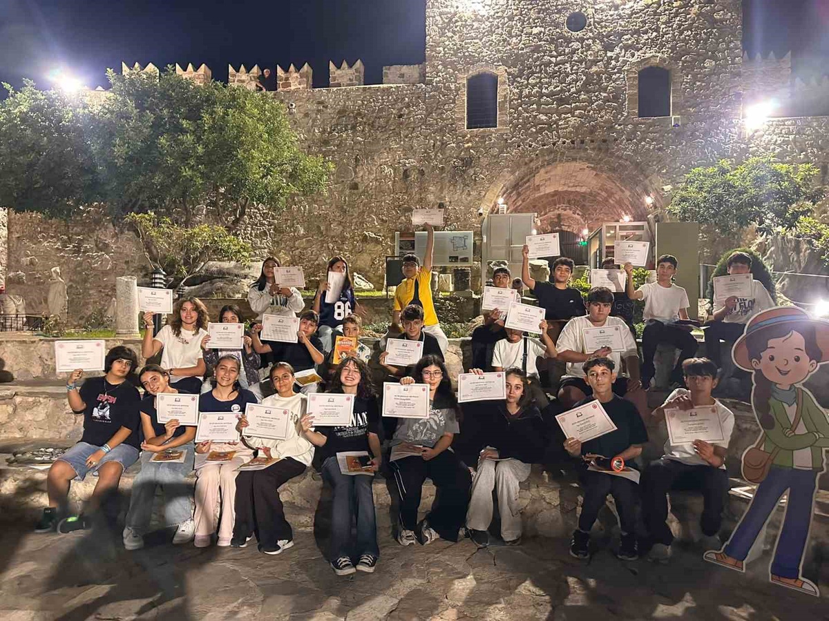 Marmaris Evrenpaşa Ortaokulu öğrencileri Türkçeyi müzede oyunla öğrendi