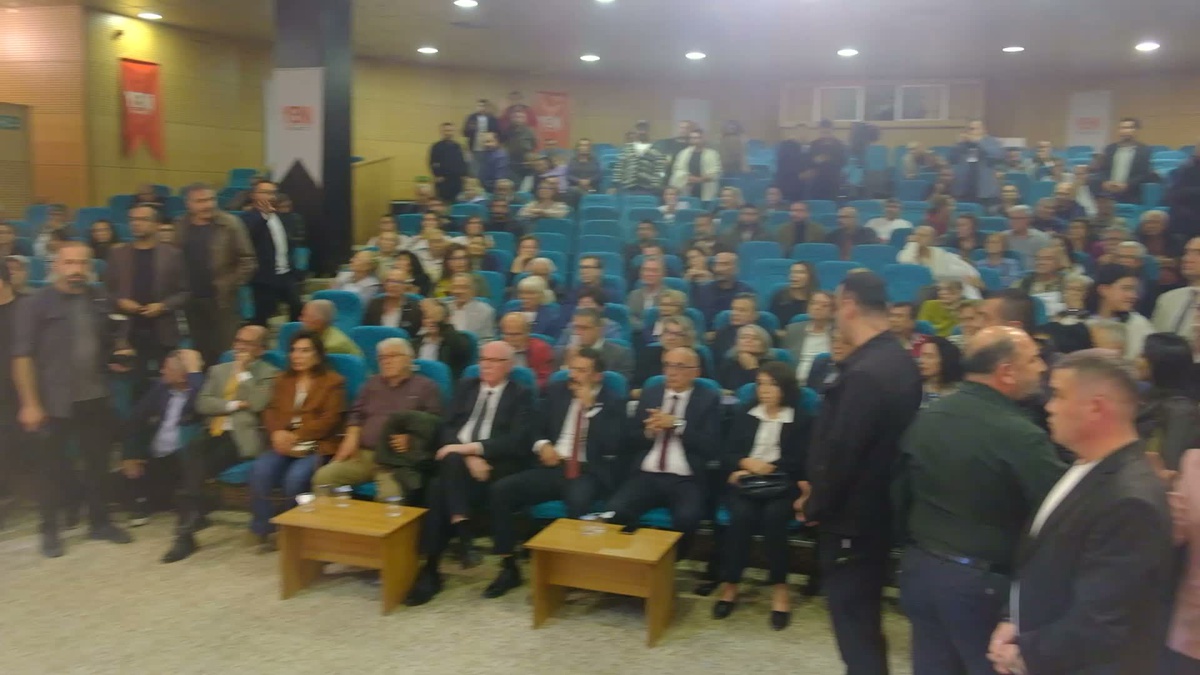 Odunpazarı'nda YENİ Parti ön seçiminde oylar yeniden sayılırken arbede çıktı