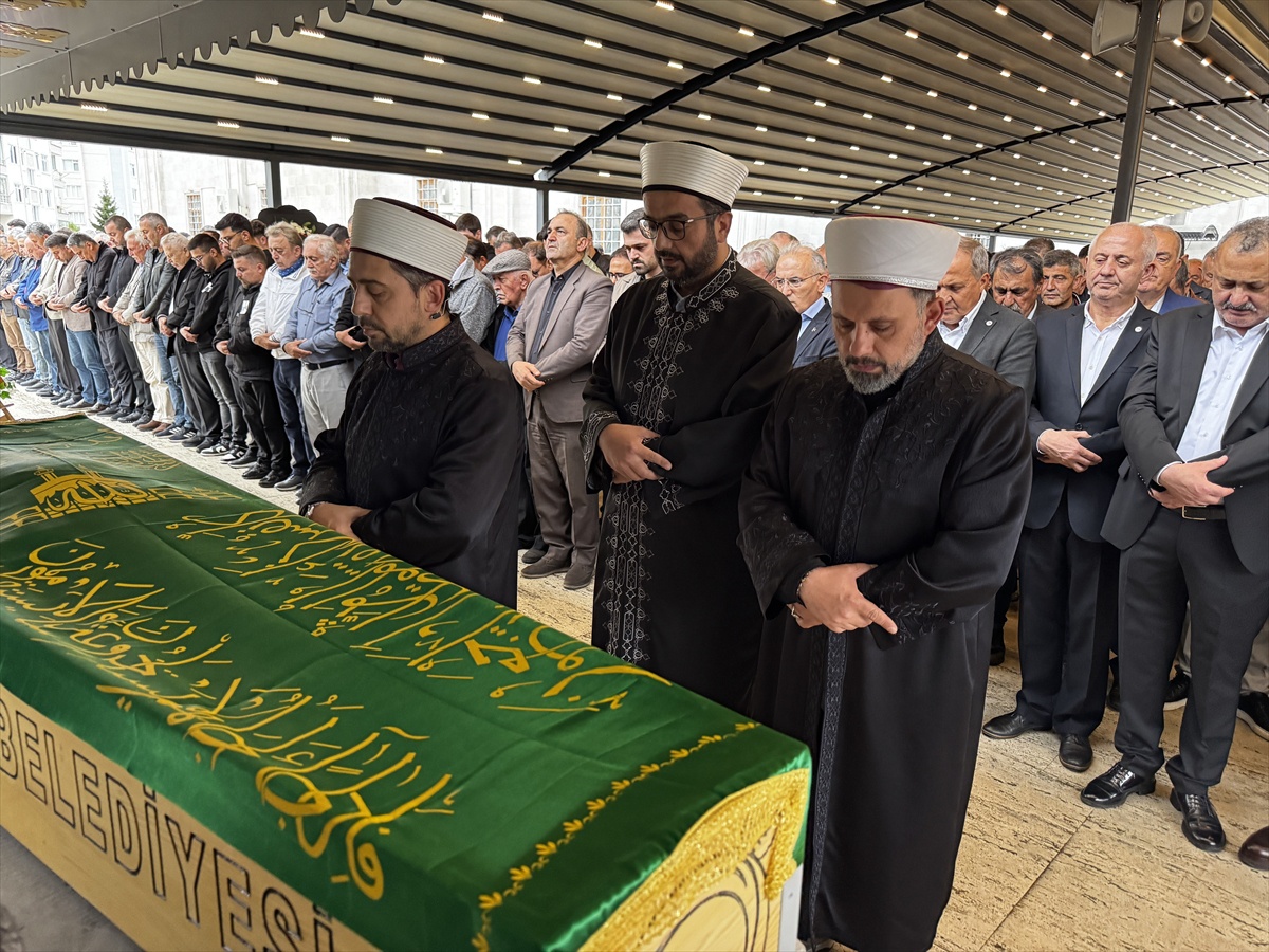 Ordu'da kazada ağır yaralanan gazeteci hayatını kaybetti, cenazesi defnedildi