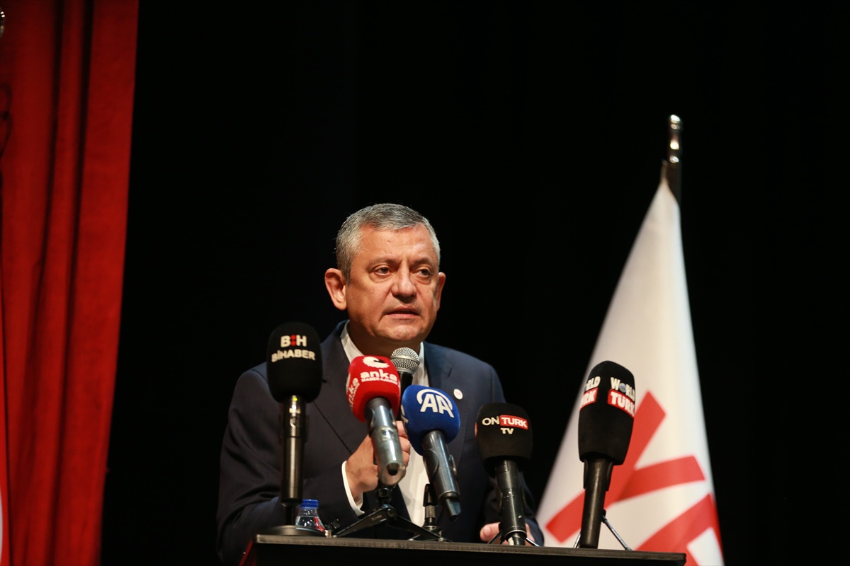 Özgür Özel, Balıkesir’de partisinin Karesi ön seçiminde yeni siyaset mesajı verdi