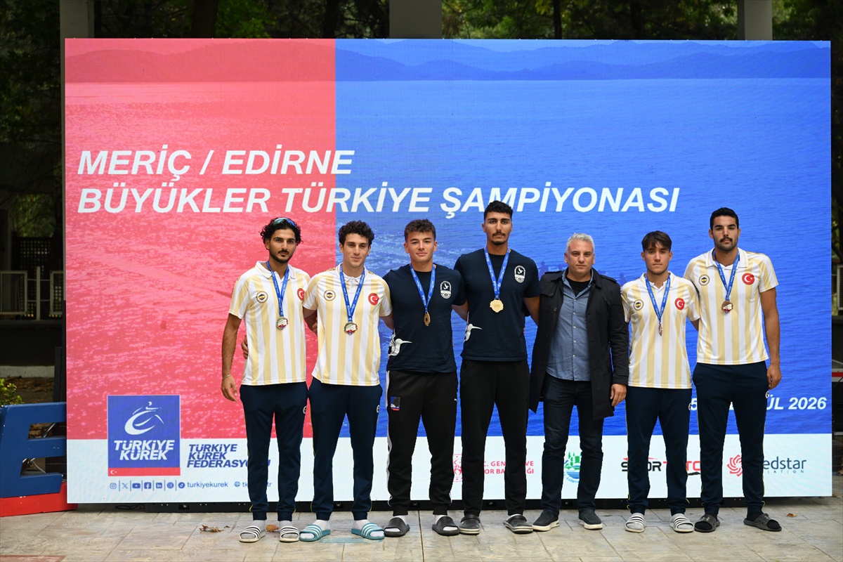 Türkiye Kürek Şampiyonası'nda Fenerbahçe hem kadınlarda hem erkeklerde birinci oldu