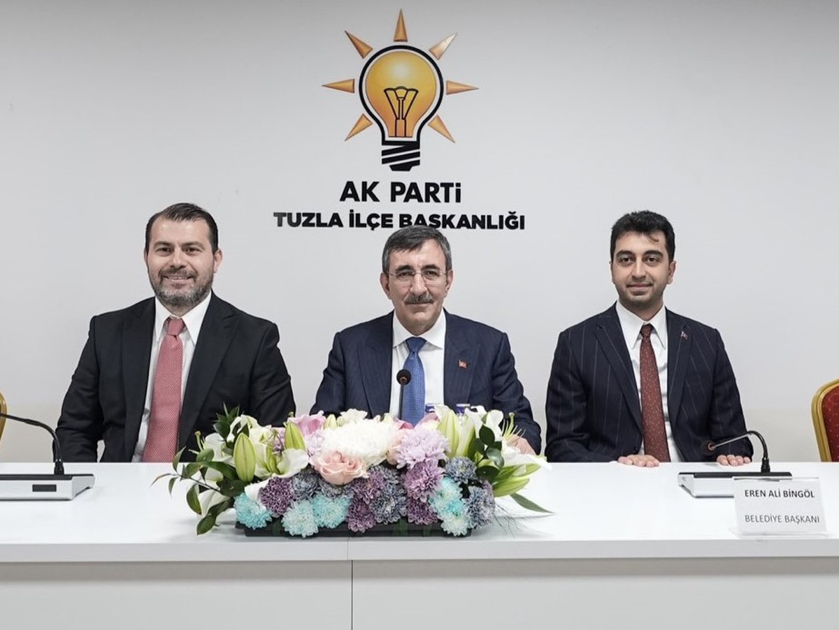Yılmaz, bilim ve teknolojinin yeterli olmadığını Gazze'yi örnek göstererek anlattı