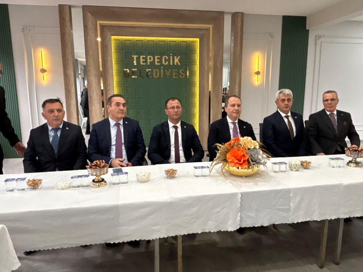 YRP Genel Başkanı Erbakan, Kütahya Tavşanlı'da yeni asfalt yolun açılışını yaptı