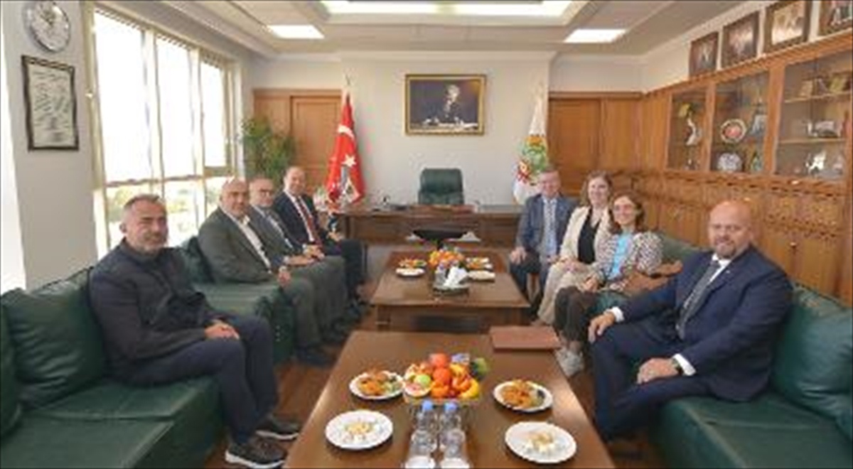 ABD'nin İstanbul Başkonsolosu Michael A. Lally, Edirne Ticaret Borsasını ziyaret etti