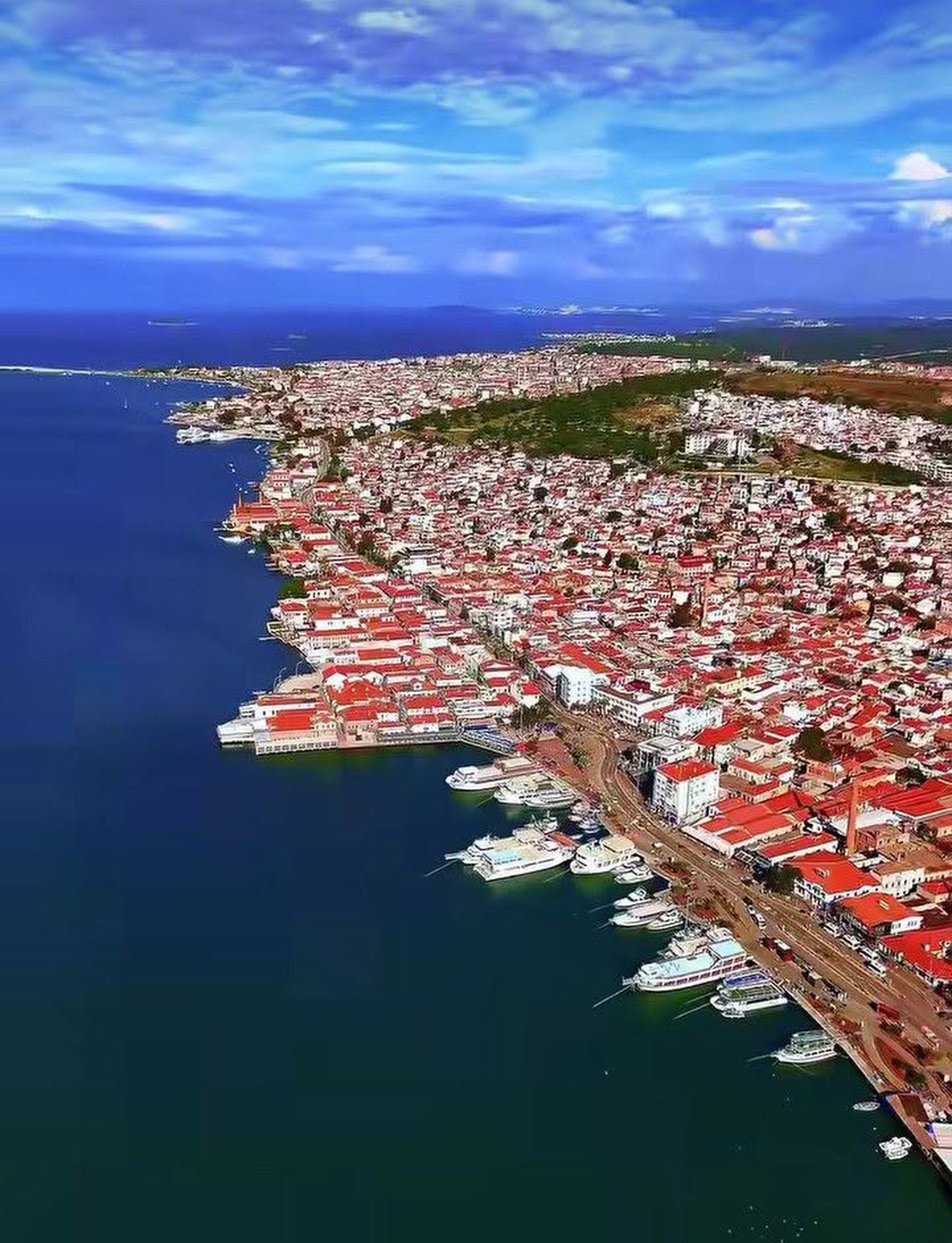 Ayvalık, nüfusta Balıkesir'in 5'inci ilçesi oldu, Gönen'le nüfus farkı 85 kişi oldu