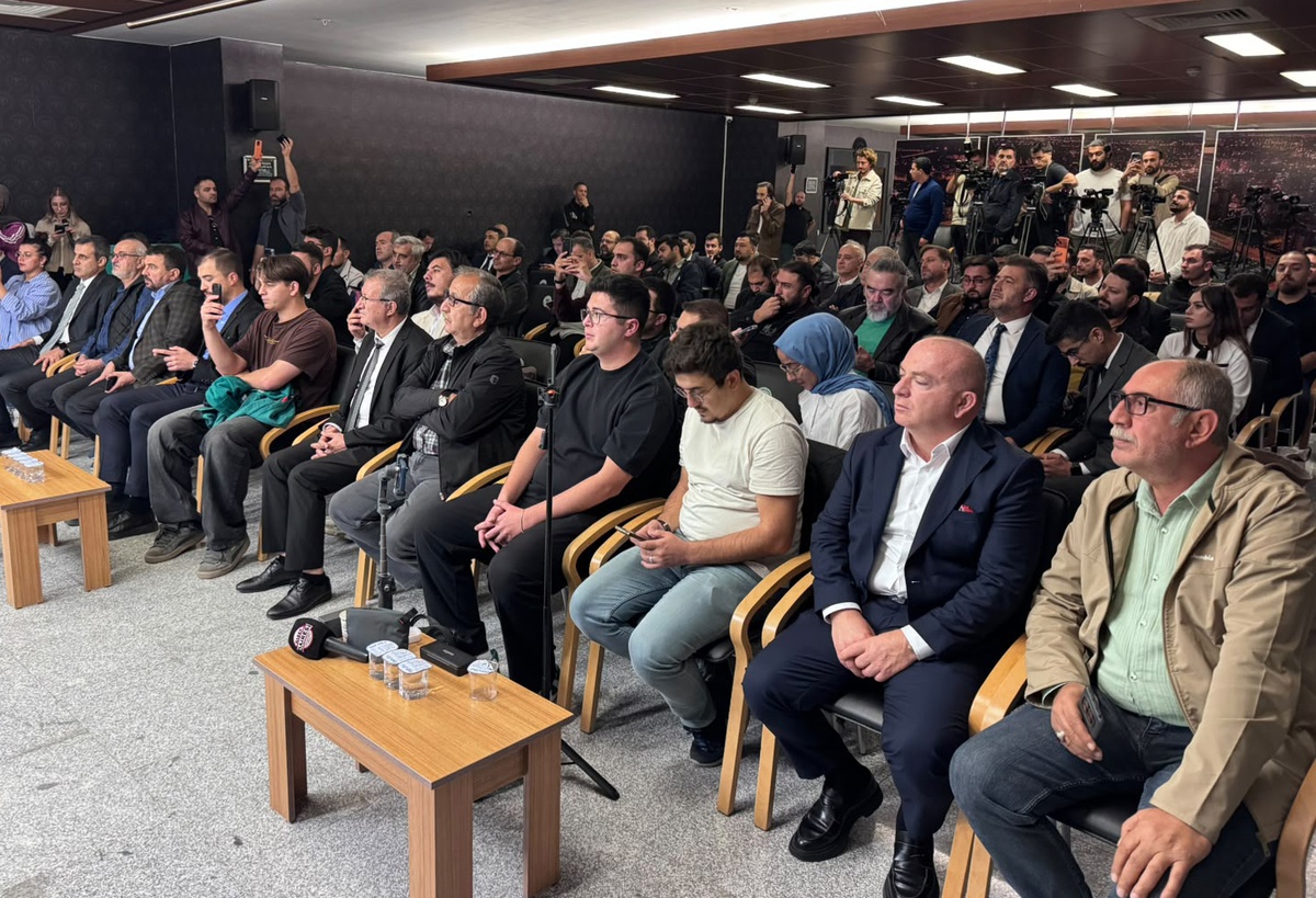Başkan Altay, Konyaspor-Filistin maçında rekabet değil kardeşlik olacağını söyledi