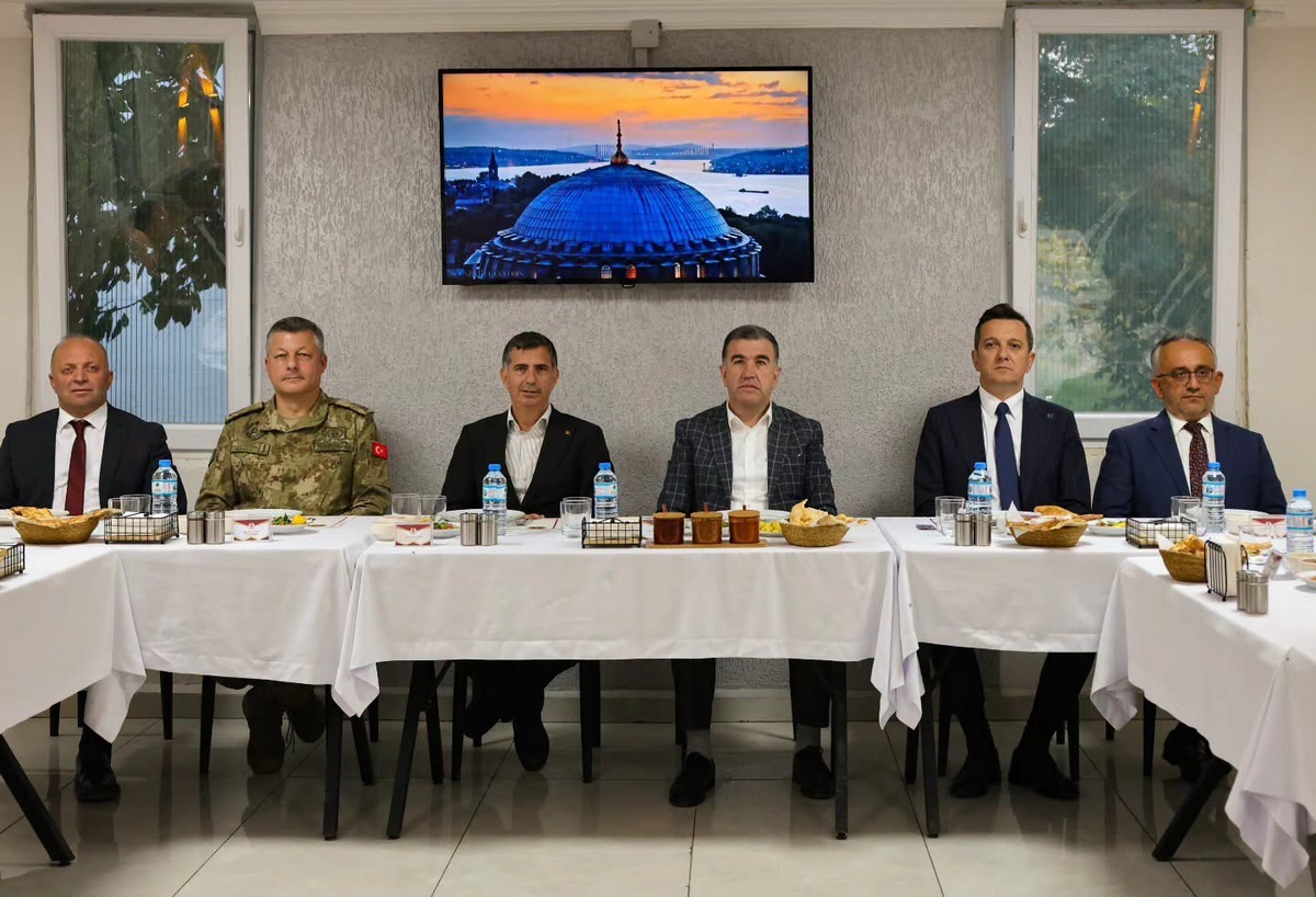 Bayburt'ta veda yemeğinde Erkol Çorum'a, Danacı Zonguldak'a uğurlandı