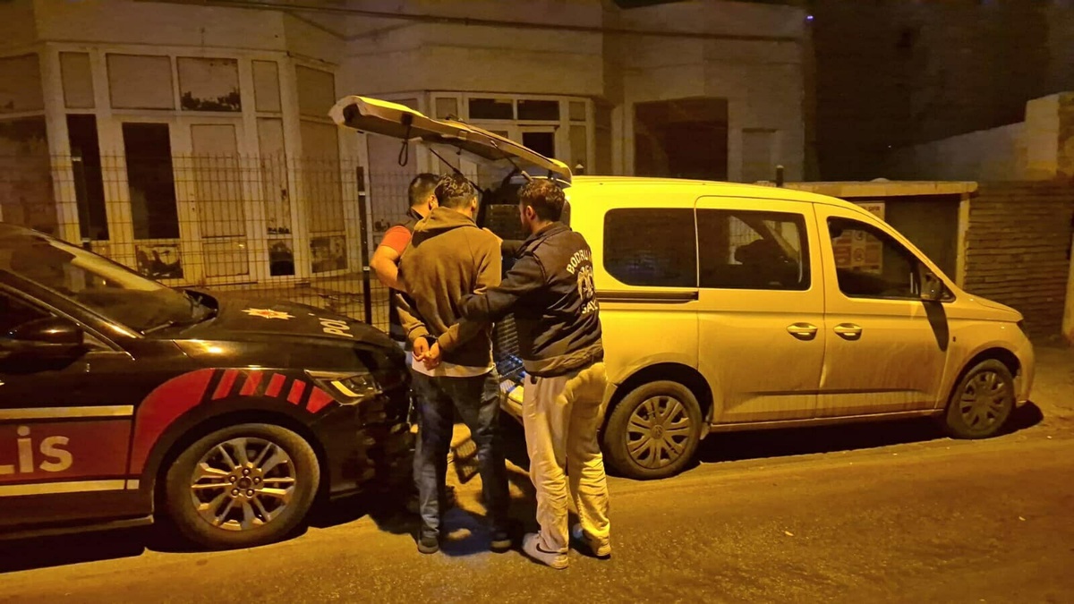 Bodrum'da komşu kavgasında bıçaklanan Yaman Mat öldü, şüpheli gözaltına alındı