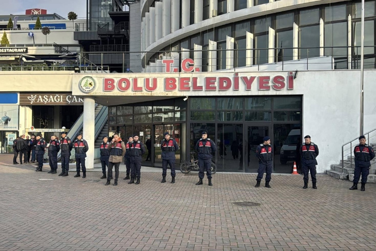 Bolu Belediyesi'ne 8'inci dalga! Kooperatife 'zimmet' operasyonunda 9 gözaltı