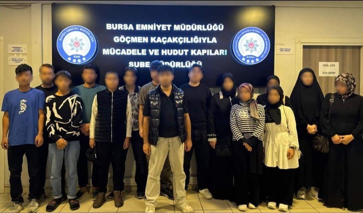 Bursa'da göç operasyonunda 10 yabancı uyruklu yakalandı, 2 şüpheli gözaltına alındı