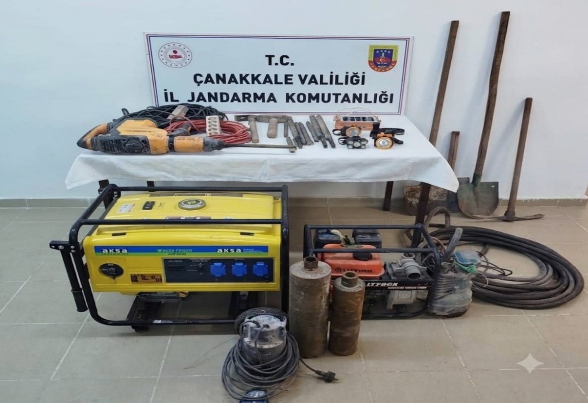 Çanakkale Eceabat'ta jandarma kaçakçılık operasyonunda 10 kazı malzemesi ele geçirdi