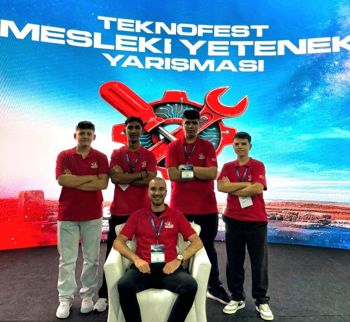 EOSB Mesleki ve Teknik Anadolu Lisesi TEKNOFEST 2026'da 4 Türkiye derecesi kazandı
