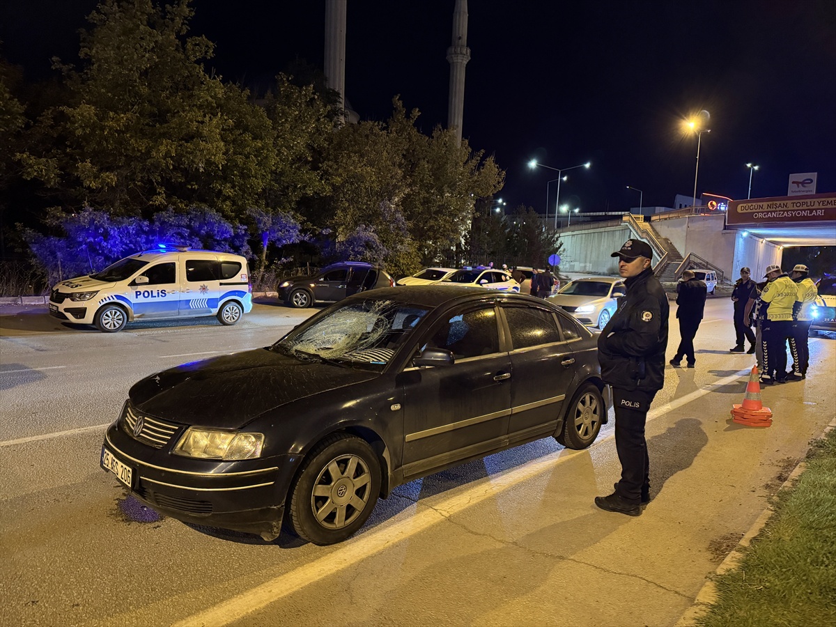 Erzurum Aziziye'de otomobilin çarptığı genç kızın hayati tehlikesi sürüyor