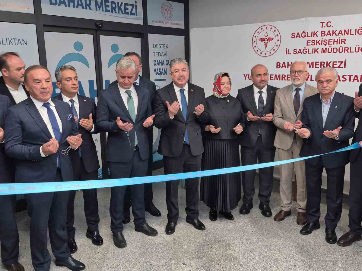 Eskişehir'de bağımlı hastalar için BAHAR Merkezi düzenlenen törenle açıldı