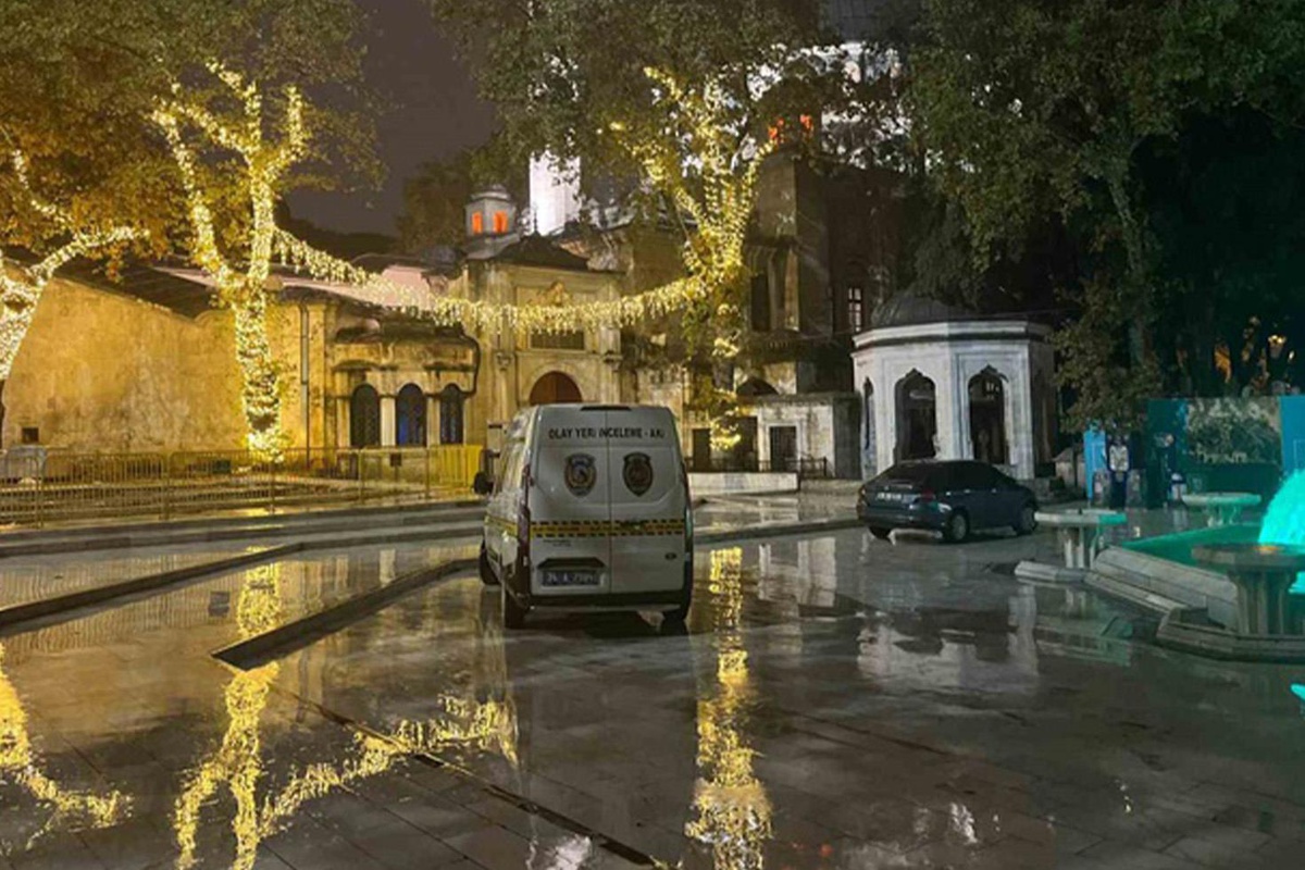 Eyüpsultan Camii'nde silah sesleri! 2 kişi gözaltında