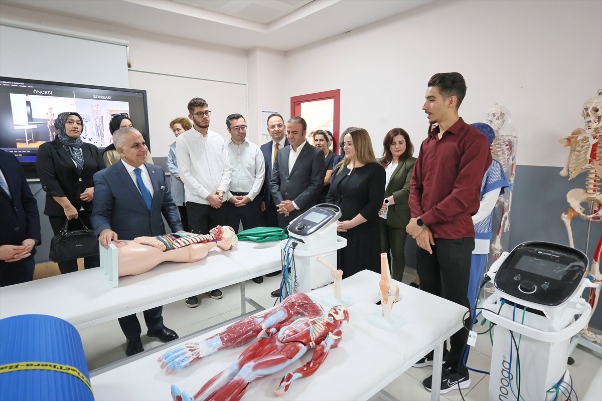 GAÜN Sağlık Hizmetleri MYO'da 6 programın laboratuvarları törenle hizmete açıldı