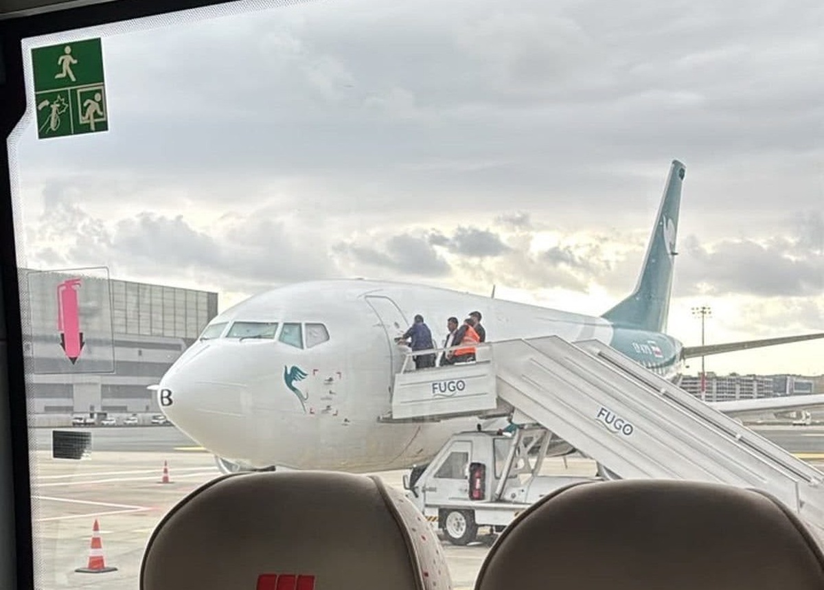 İranlı Caspian Airlines uçağı İstanbul Havalimanı'nda borç nedeniyle haczedildi