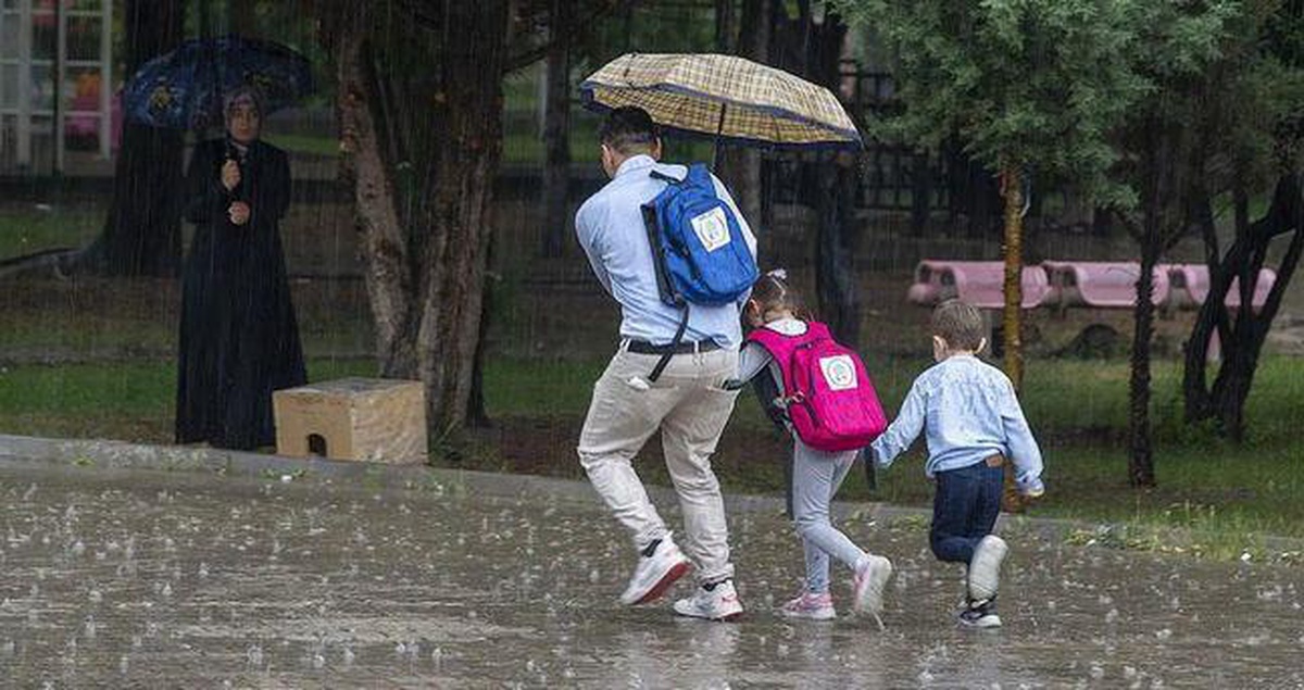 İstanbul’da okullar tatil mi? SON DAKİKA! 28 Eylül Pazartesi bugün İstanbul’da okul var mı, yok mu?