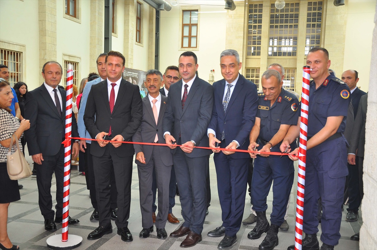 Mersin Tarsus'ta tutuklu ve hükümlülerin 198 eserlik sergisi açıldı