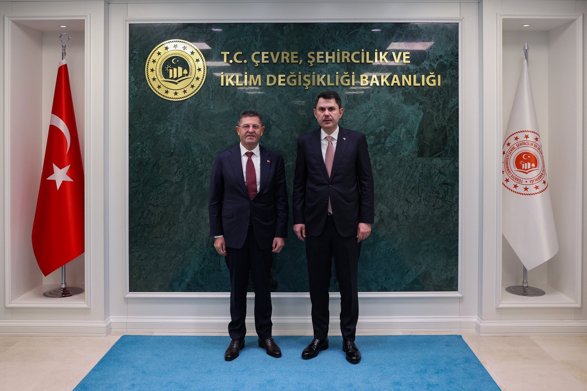 Murat Kurum, Çekmeköy Belediye Başkanı Çerkez ile kentsel dönüşümü görüştü