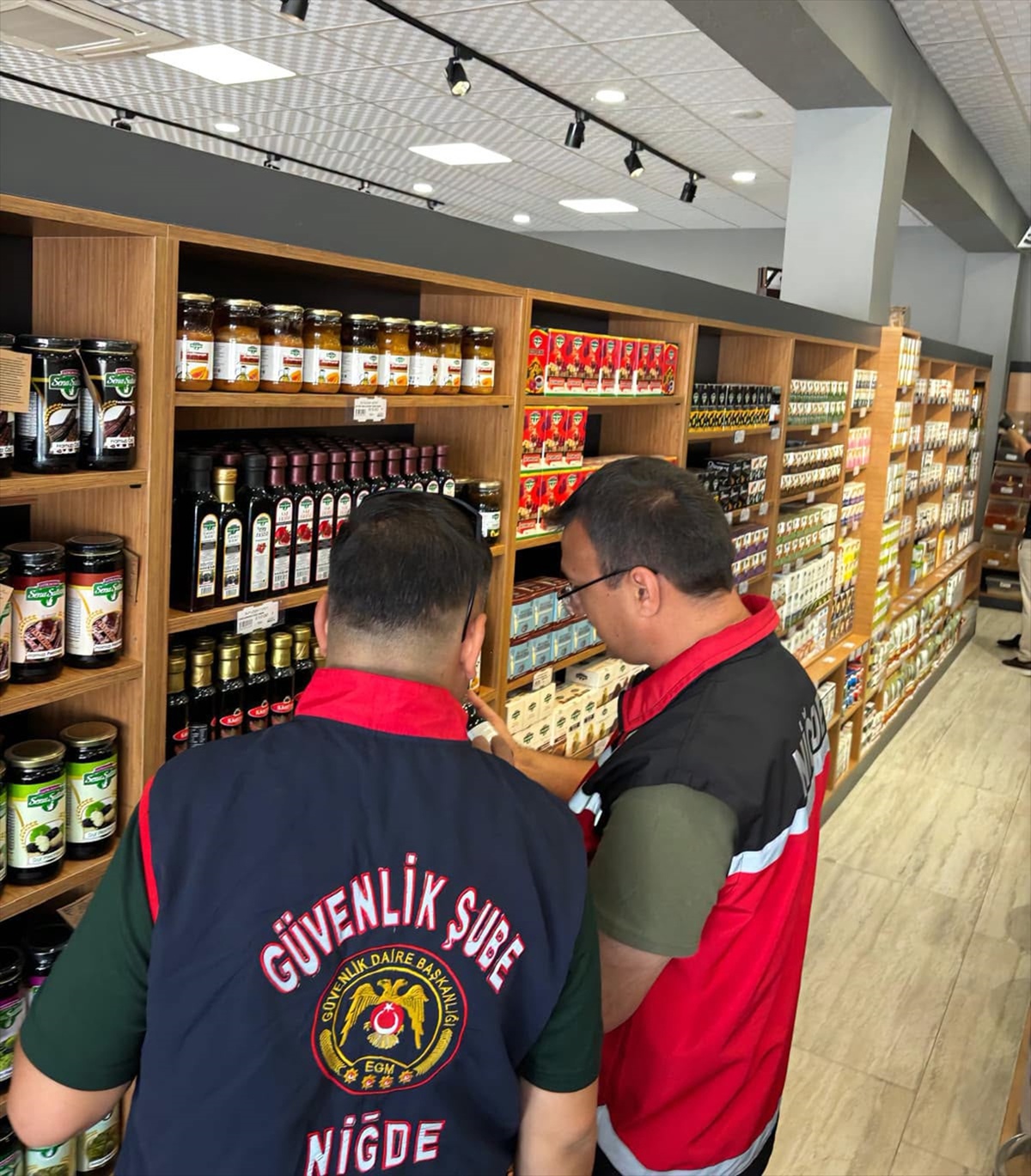 Niğde'de Gıda Güvenliği-1 operasyonu kapsamında sahte gıdalara ortak denetim yapıldı