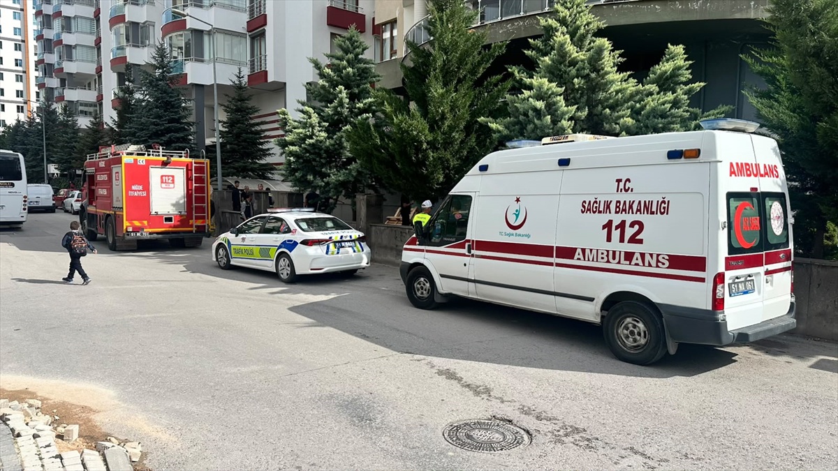 Niğde'de restoranın mutfağındaki yangını itfaiye söndürdü, mutfak zarar gördü