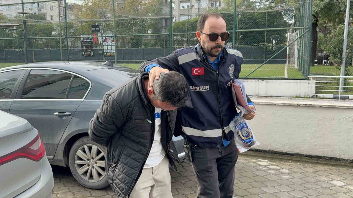 Samsun Atakum'da pencereden girip bıçakla cüzdan gasbeden şüpheli yakalandı