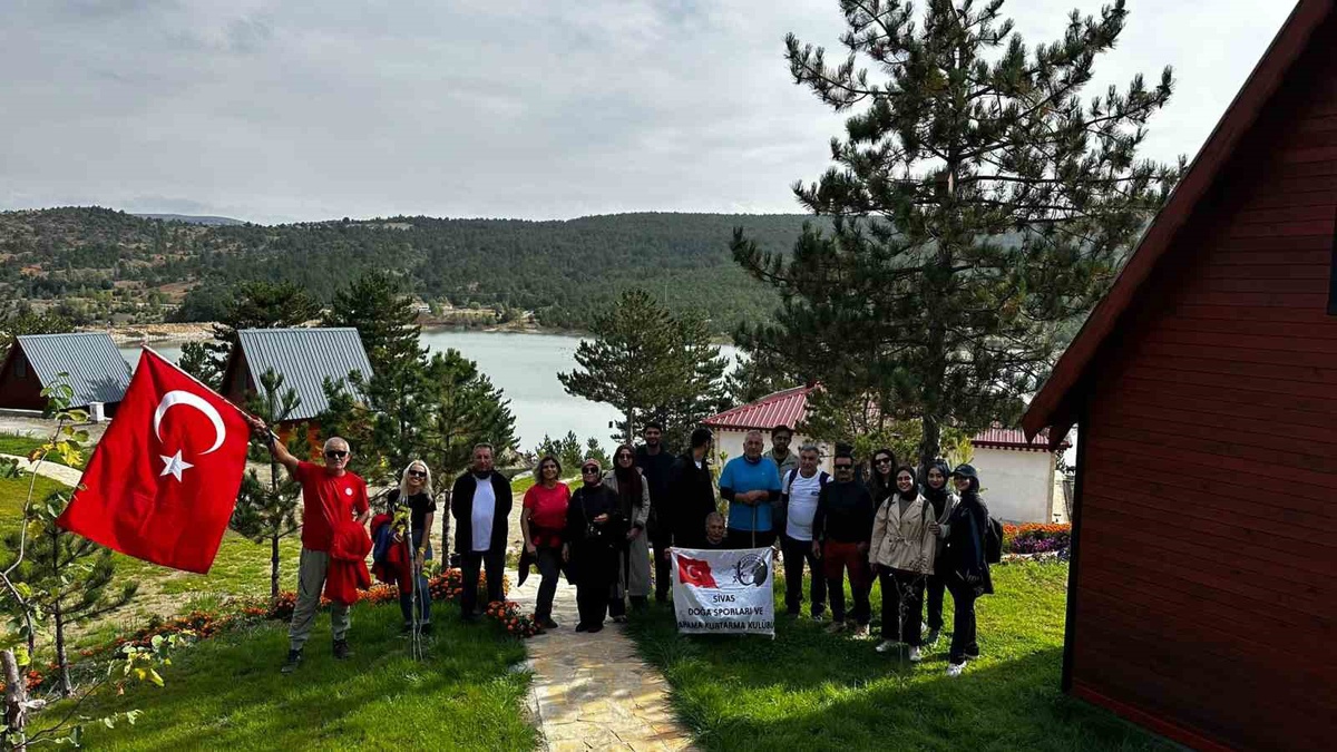 SİVDAK üyeleri Sivas-Tokat sınırında doğa yürüyüşünde bungalov evleri görüntüledi