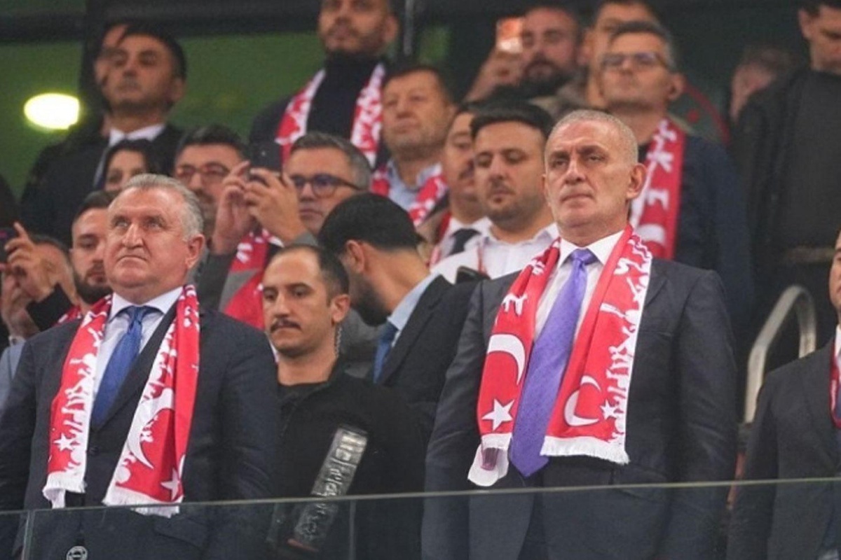 TFF Başkanı İbrahim Hacıosmanoğlu, ''istifa'' tezahüratlarına dayanamadı