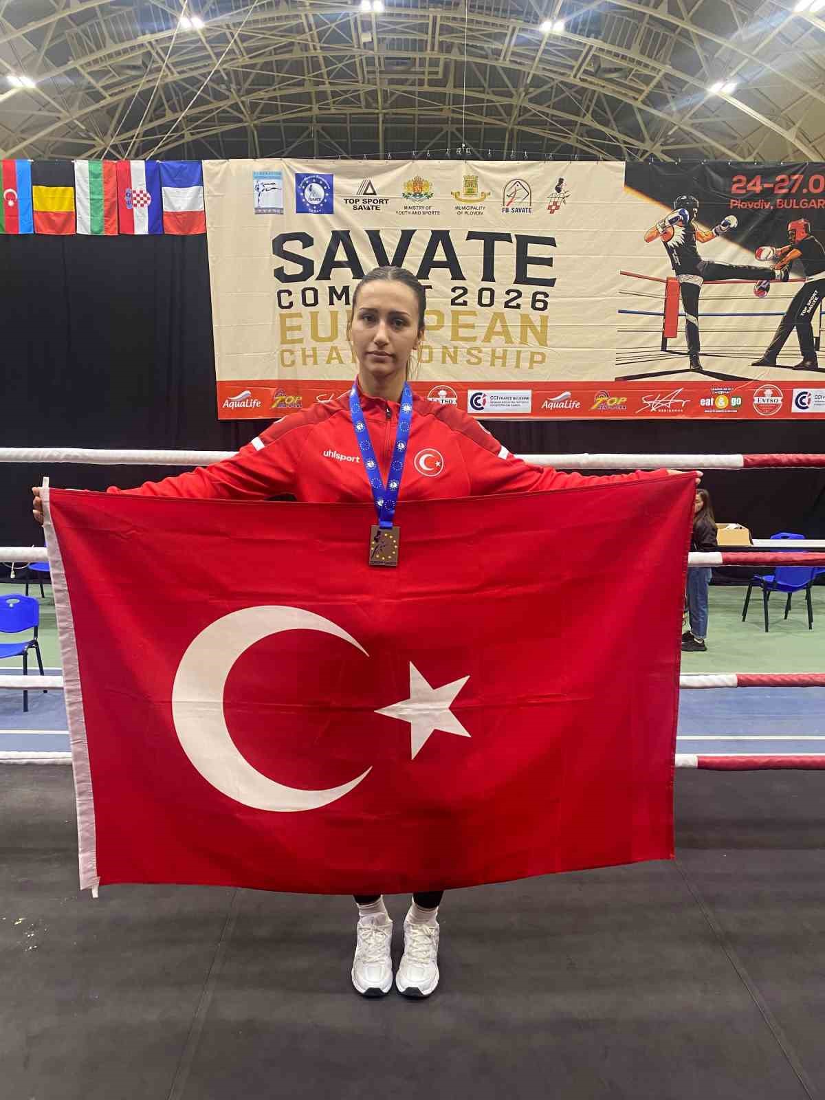 Türkiye Savate Combat Avrupa Şampiyonası'nda 13 madalya kazandı; Elif Kaya gümüş aldı
