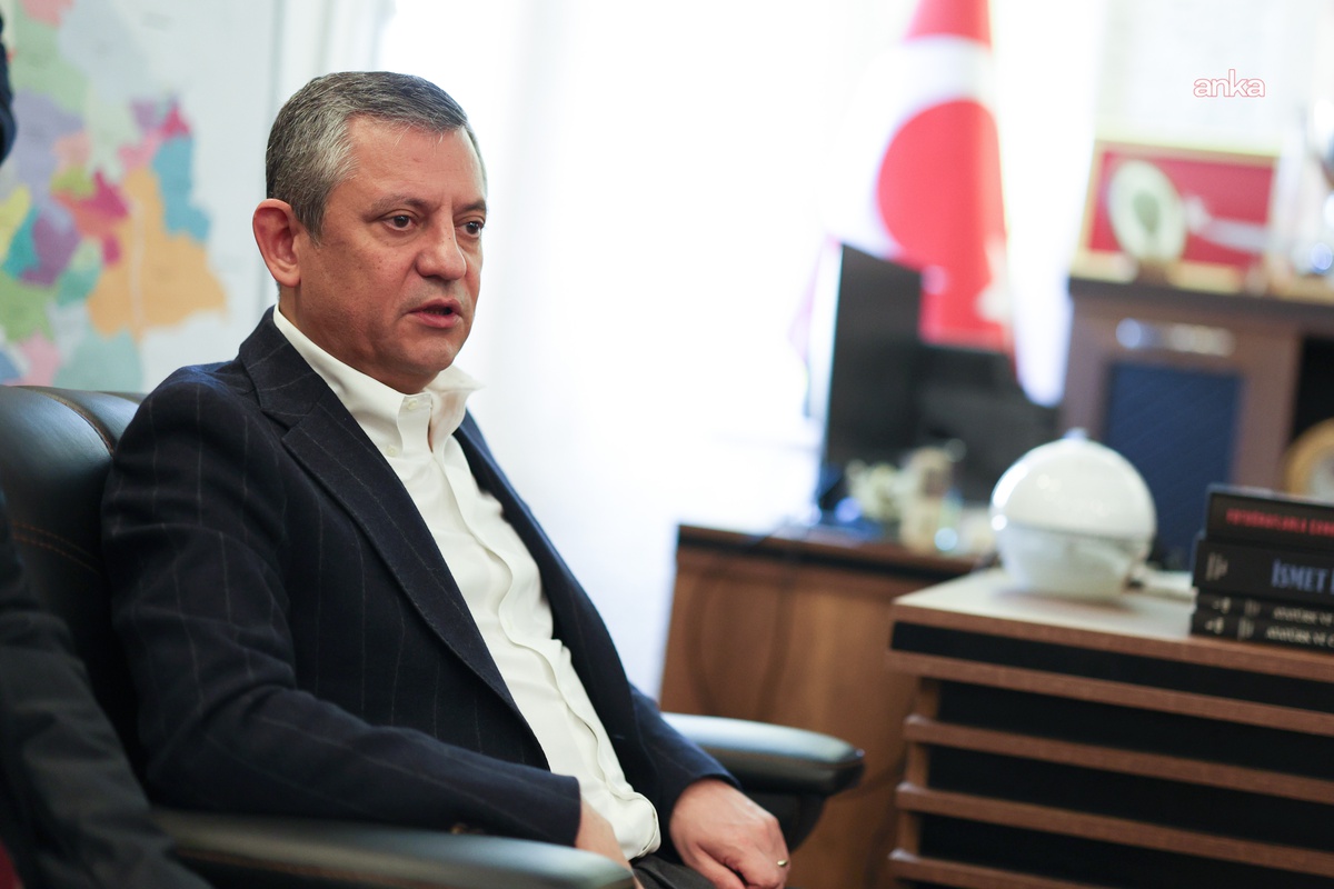 YENİ Parti Genel Başkanı Özgür Özel, fon skandalı için kriz masasını yarın toplayacak