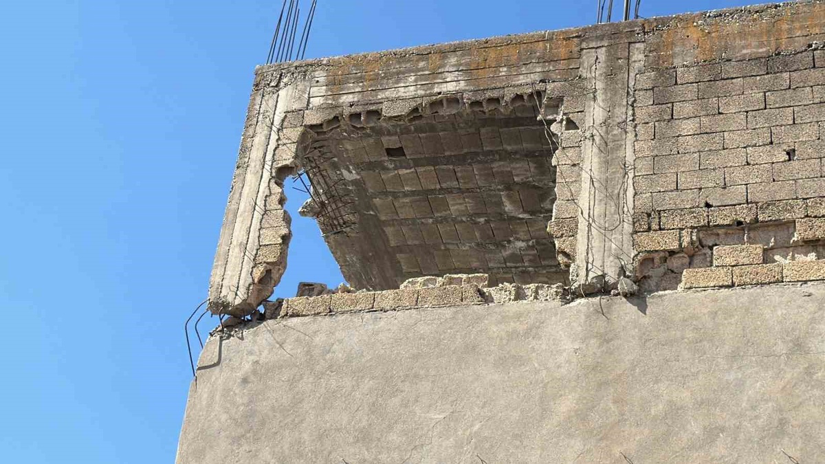 Adıyaman'da ağır hasarlı binalar 3 yılı aşkın süredir yıkılmayı bekliyor